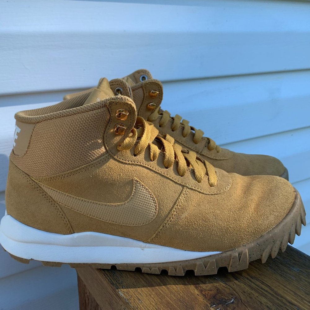 Men's Nike Hoodland Haystack Suede Leather Boots